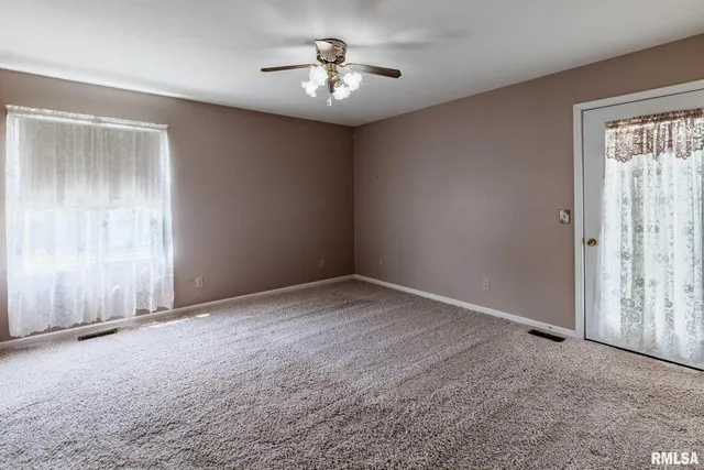 $289,000 | 304 Bogie Drive, Herrin, IL 62948