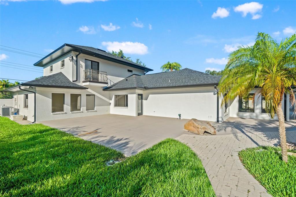 2521 Lake Ellen Drive Tampa, FL 33618 - Photo 40 of 54