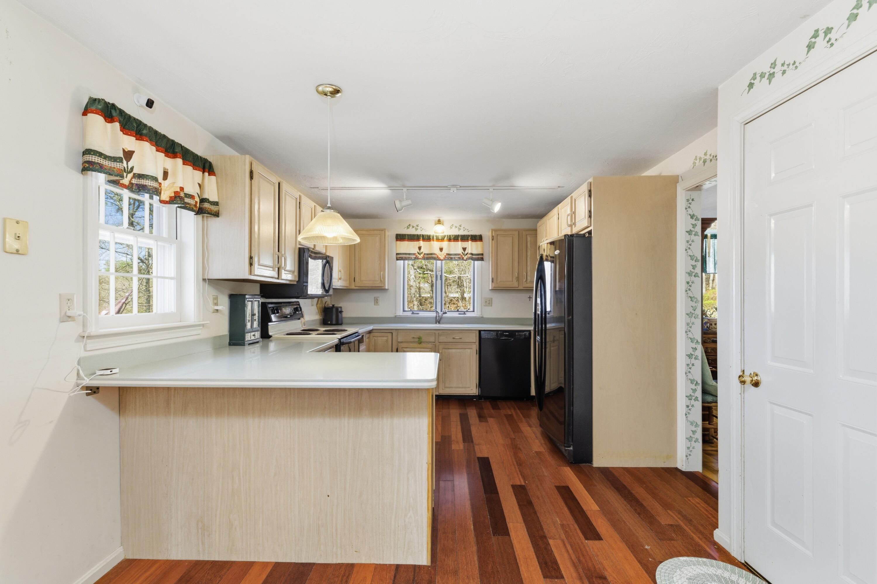 32 Admiral Halsey Road Plymouth, MA 02360 - Photo 6 of 29 1Q1A3143