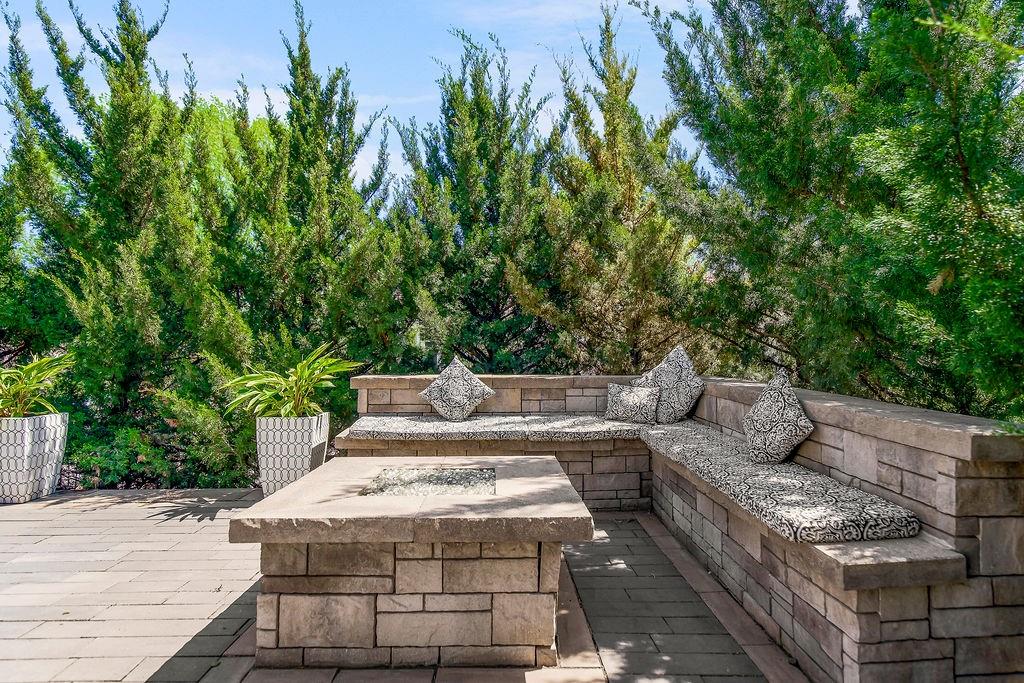 4313 Northeast Maplegate Court Lee's Summit, MO 64064 - Photo 11 of 86