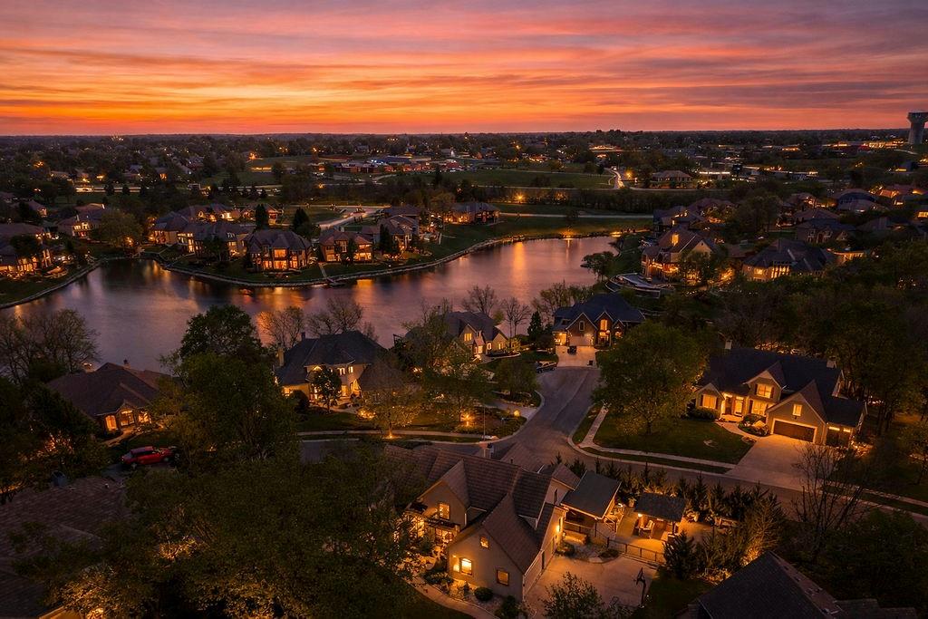 4313 Northeast Maplegate Court Lee's Summit, MO 64064 - Photo 2 of 86