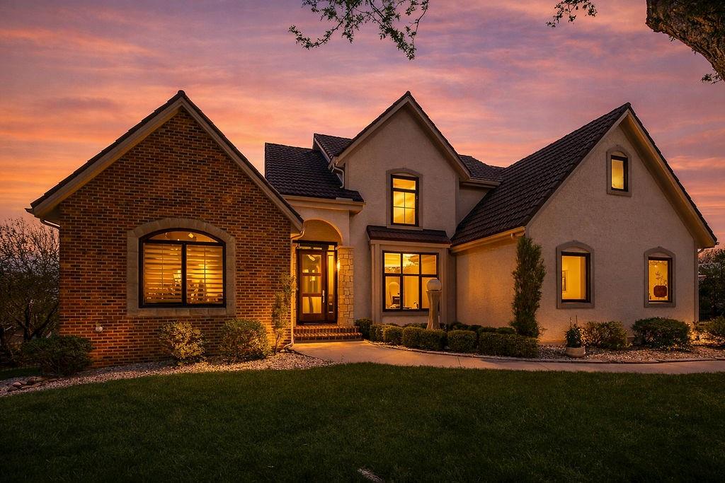 4313 Northeast Maplegate Court Lee's Summit, MO 64064 - Photo 3 of 86