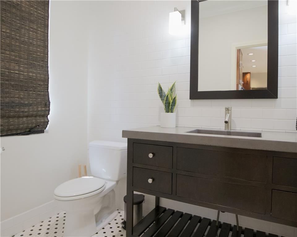 4313 Northeast Maplegate Court Lee's Summit, MO 64064 - Photo 44 of 86