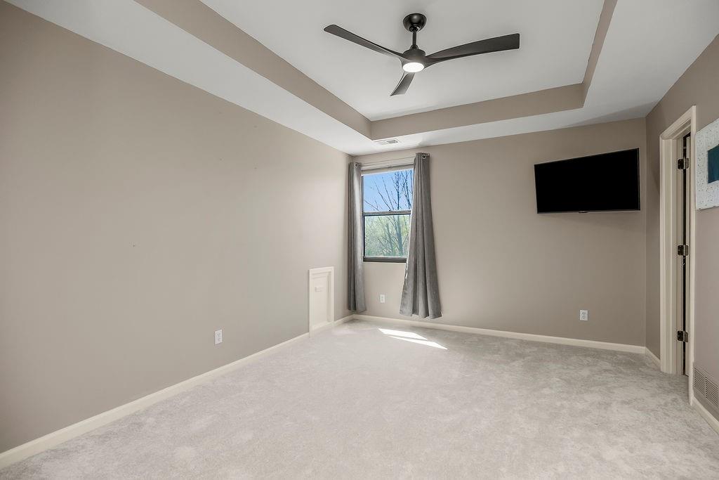 4313 Northeast Maplegate Court Lee's Summit, MO 64064 - Photo 73 of 86