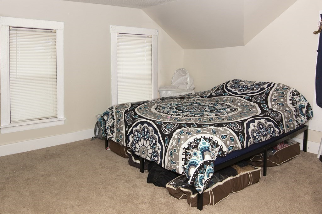 44 Marble Street Springfield, MA 01105 - Photo 9 of 15