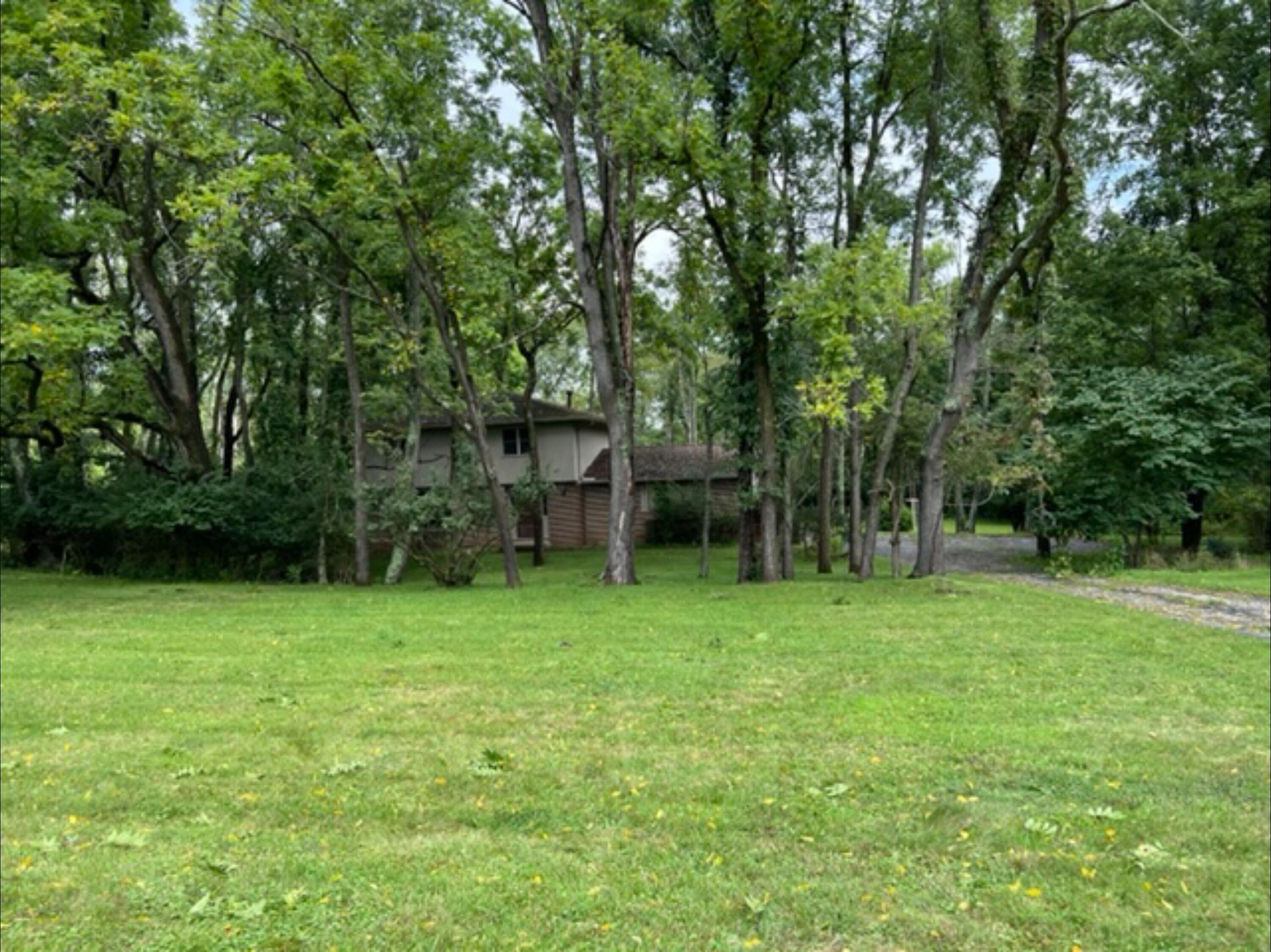 1600 Carriage Road Powell, OH 43065 - Photo 8 of 10 3ED88D88-982E-4A23-A2FD-42C8C67570B3