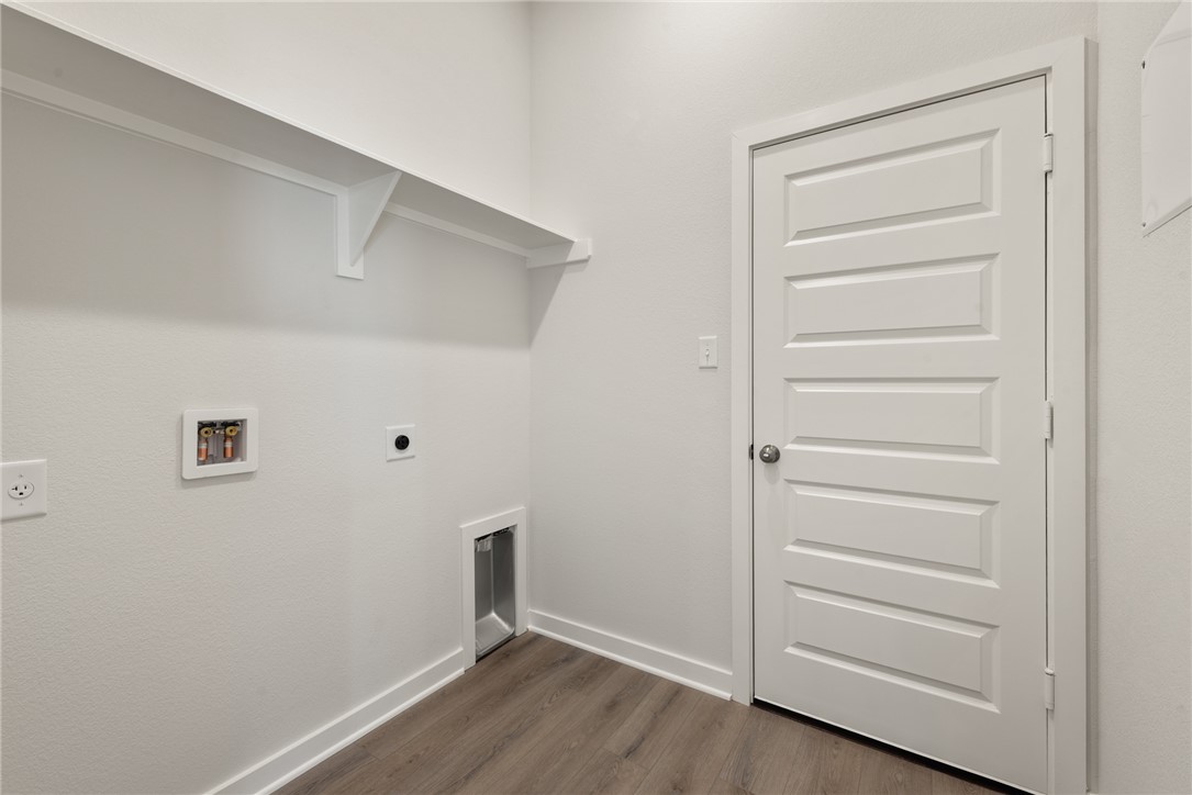 2220 Amber Court Bryan, TX 77807 - Photo 33 of 35 a view of an empty walk in closet