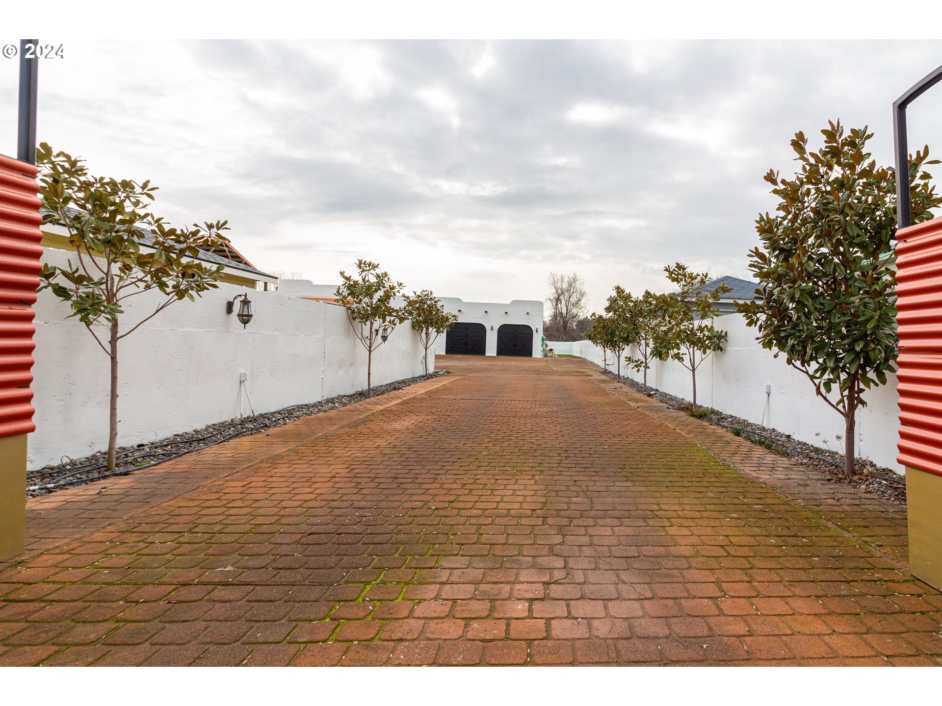 832 East Main Street Hermiston, OR 97838 - Photo 27 of 48 a view of ocean view with beach