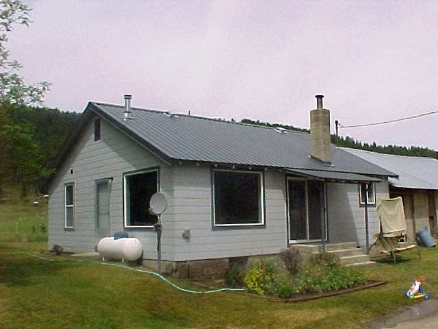 1048 Deaver Road Evans, WA 99126 - Photo 2 of 9