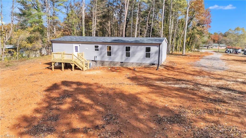 333 Johnson Road North Wilkesboro, NC 28659 - Photo 3 of 40