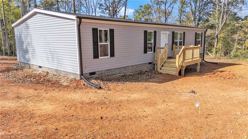 333 Johnson Road North Wilkesboro, NC 28659 - Photo 5 of 40