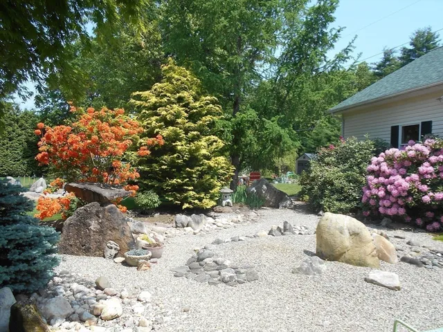 $599,900 | 21 Old County Road, Southampton, MA 01073