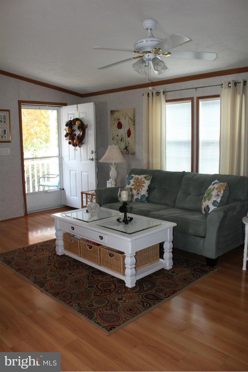 102 Trailway Road Middle River, MD 21220 - Photo 5 of 22 Living Room