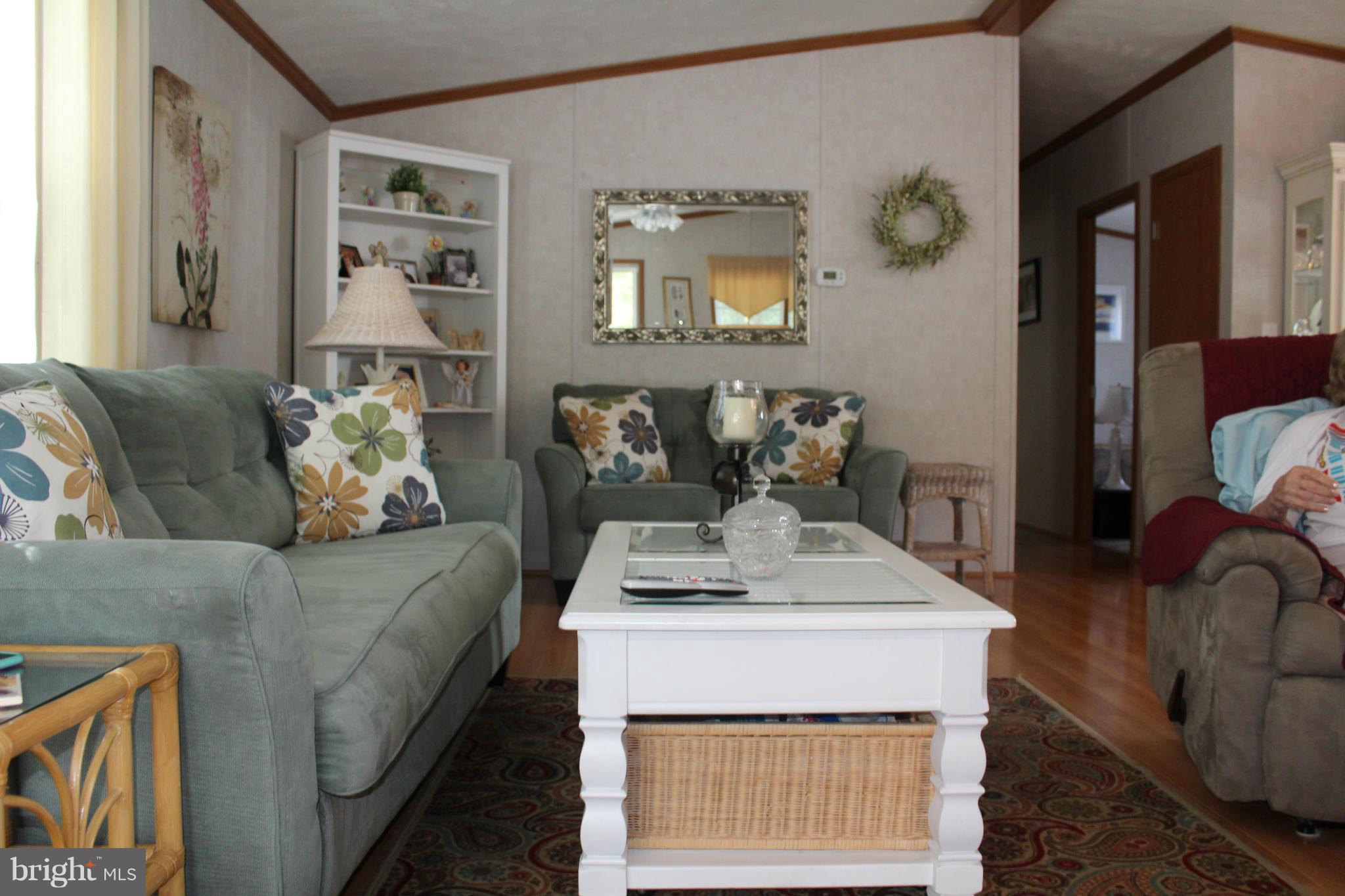 102 Trailway Road Middle River, MD 21220 - Photo 6 of 22 Living Room