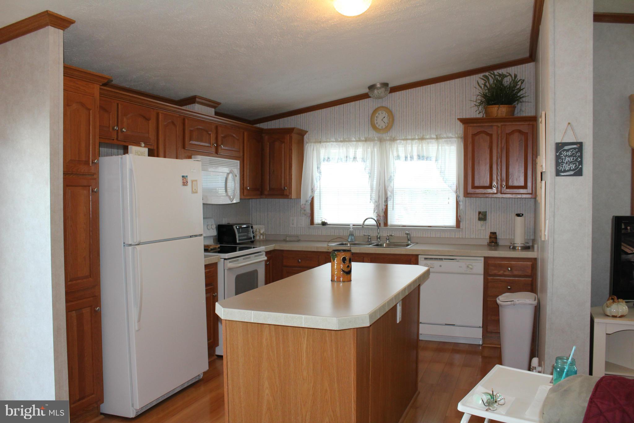 102 Trailway Road Middle River, MD 21220 - Photo 9 of 22 Kitchen
