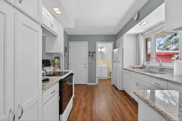 $249,900 | 1097 Westfield Drive, Jackson, MI 49203