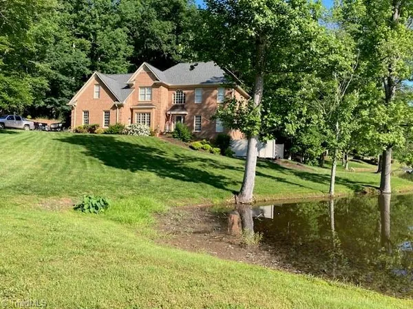 $574,900 | 171 Oak Ridge Drive, Eden, NC 27288