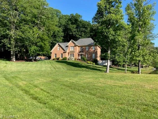 $574,900 | 171 Oak Ridge Drive, Eden, NC 27288