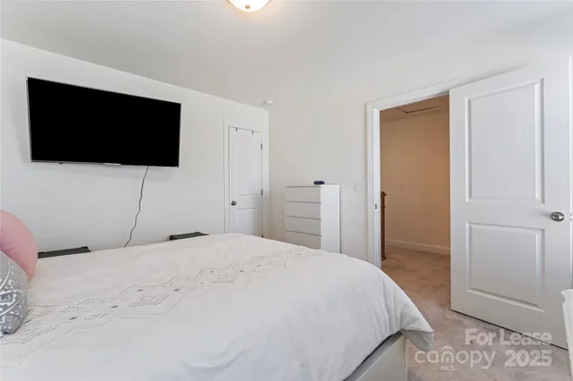 $2,300 | 116 Farrier Lane, Statesville, NC 28677