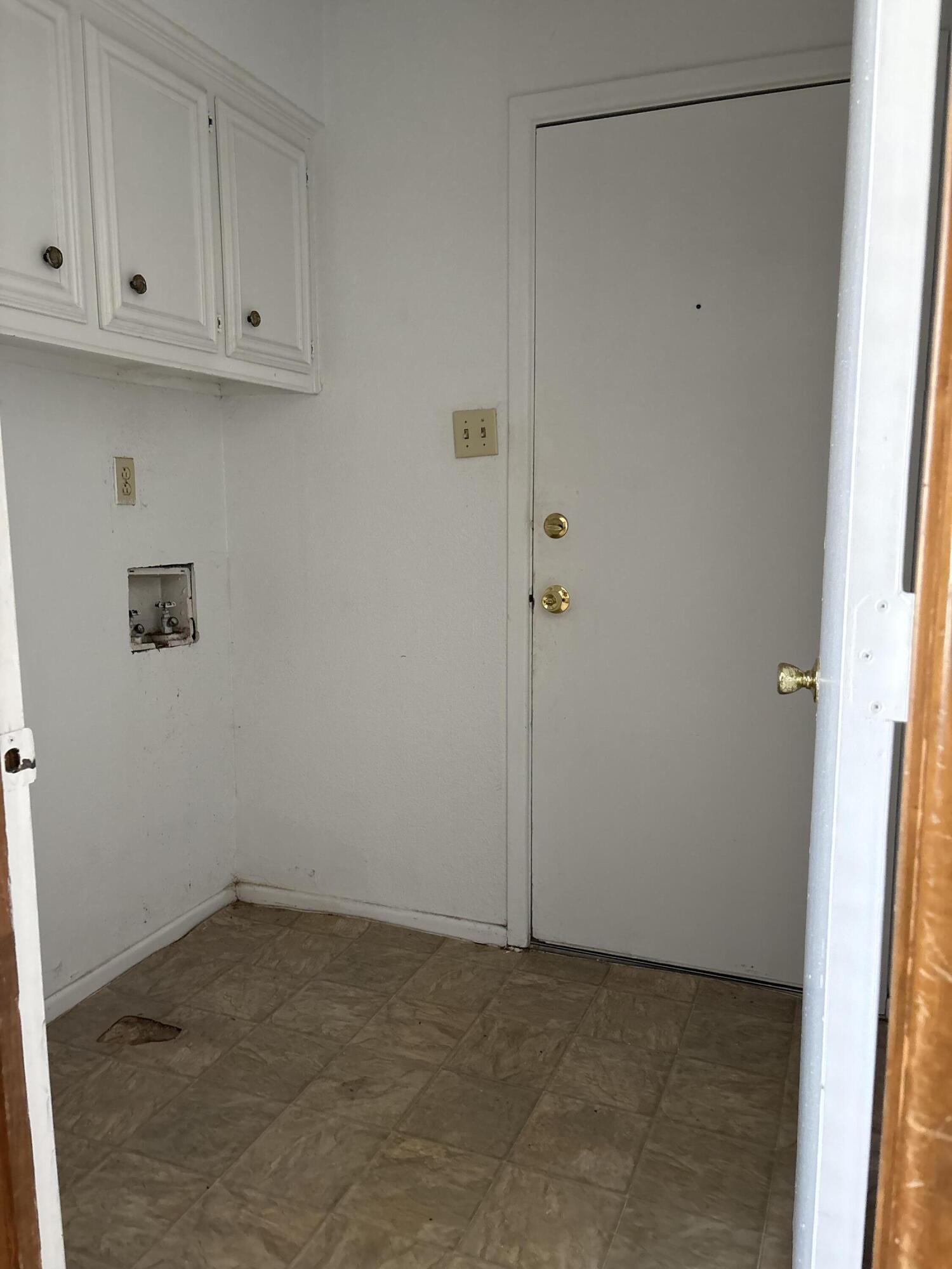 6414 York Drive, Unit A Lubbock, TX 79414 - Photo 2 of 7 78414935396__E9326E77-F646-46E8-857D-3D2