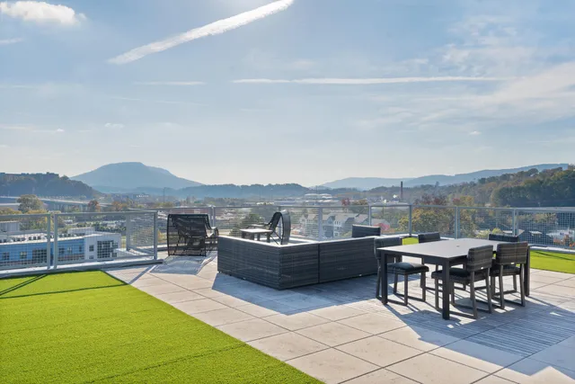 $489,000 | 411 Fairpoint Street, Unit 306, Chattanooga, TN 37405