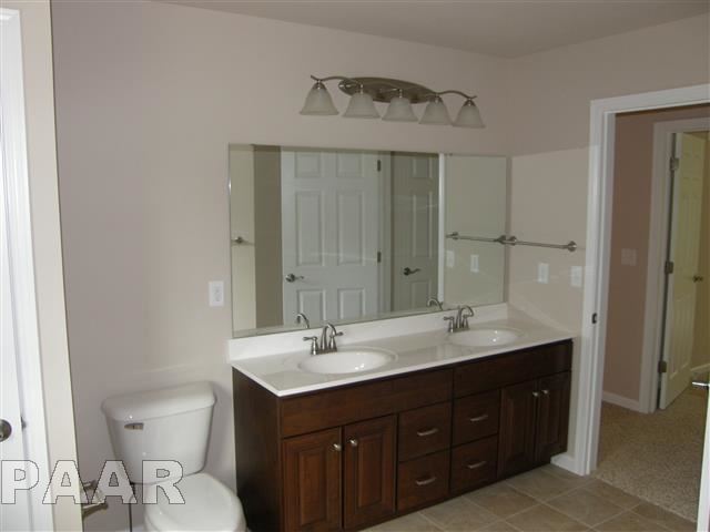6619 North Mount Hawley Road Peoria, IL 61614 - Photo 8 of 10 Gallery Image 8