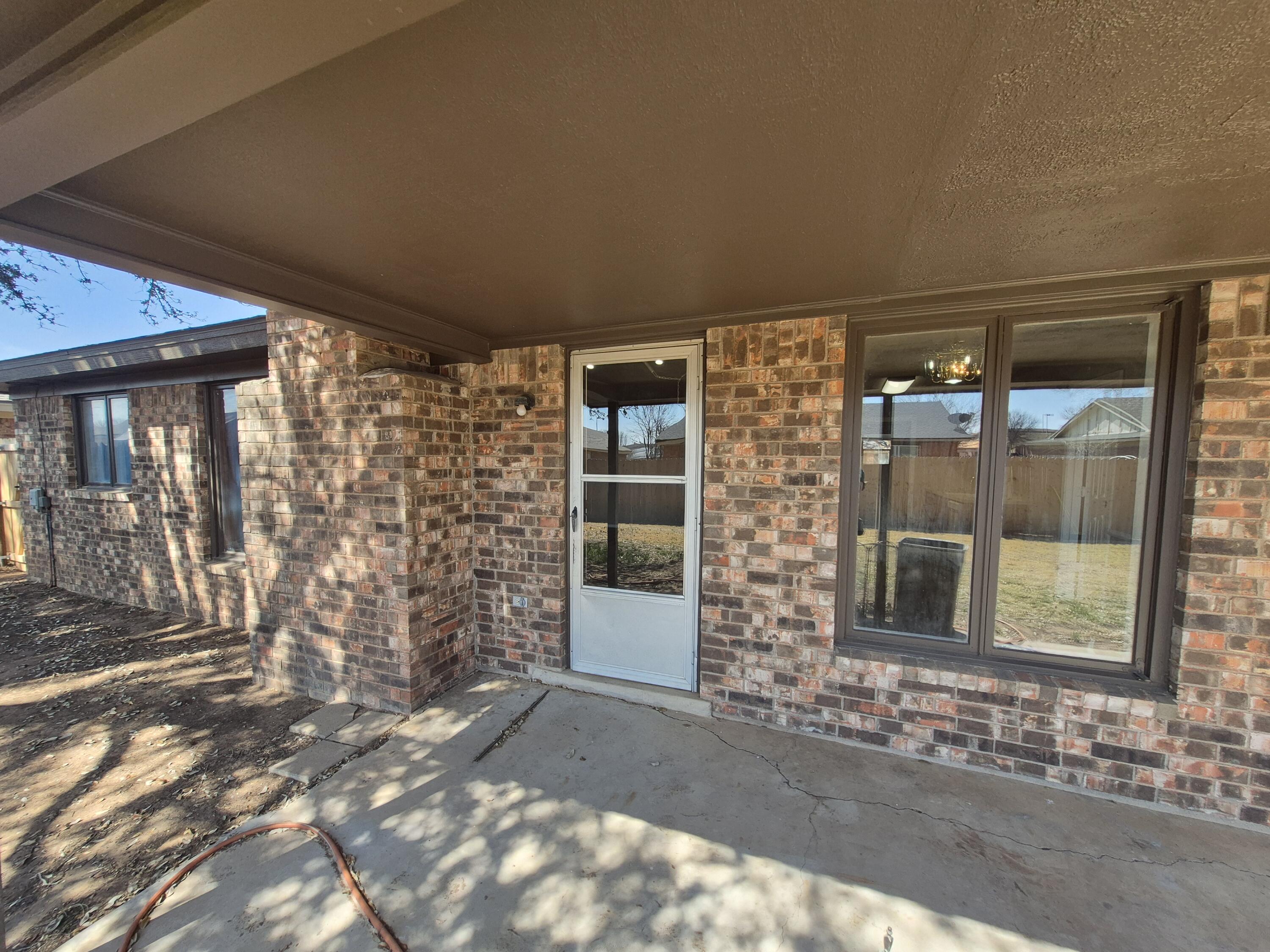 5209 95th Street Lubbock, TX 79424 - Photo 13 of 27 Back Patio