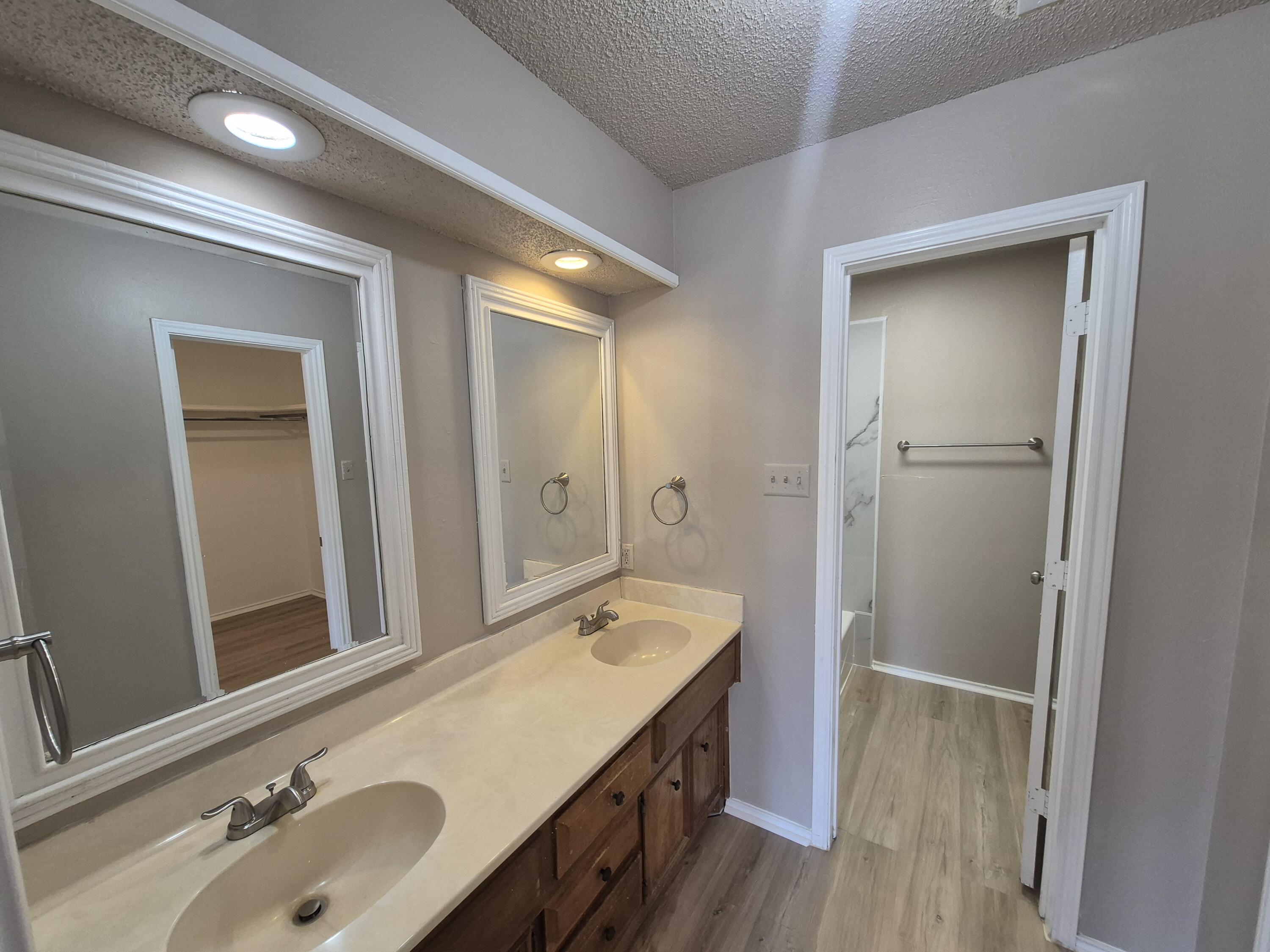 5209 95th Street Lubbock, TX 79424 - Photo 18 of 27 Primary Vanity