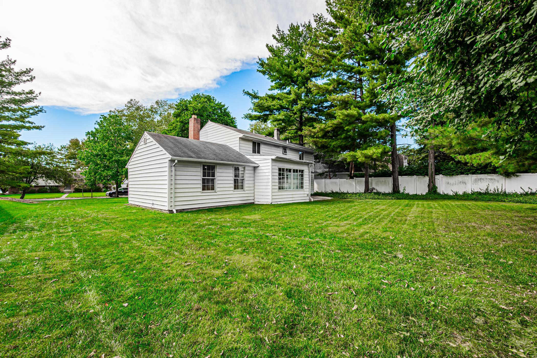 1904 Malvern Road Columbus, OH 43221 - Photo 43 of 55 1904 Malvern Rd