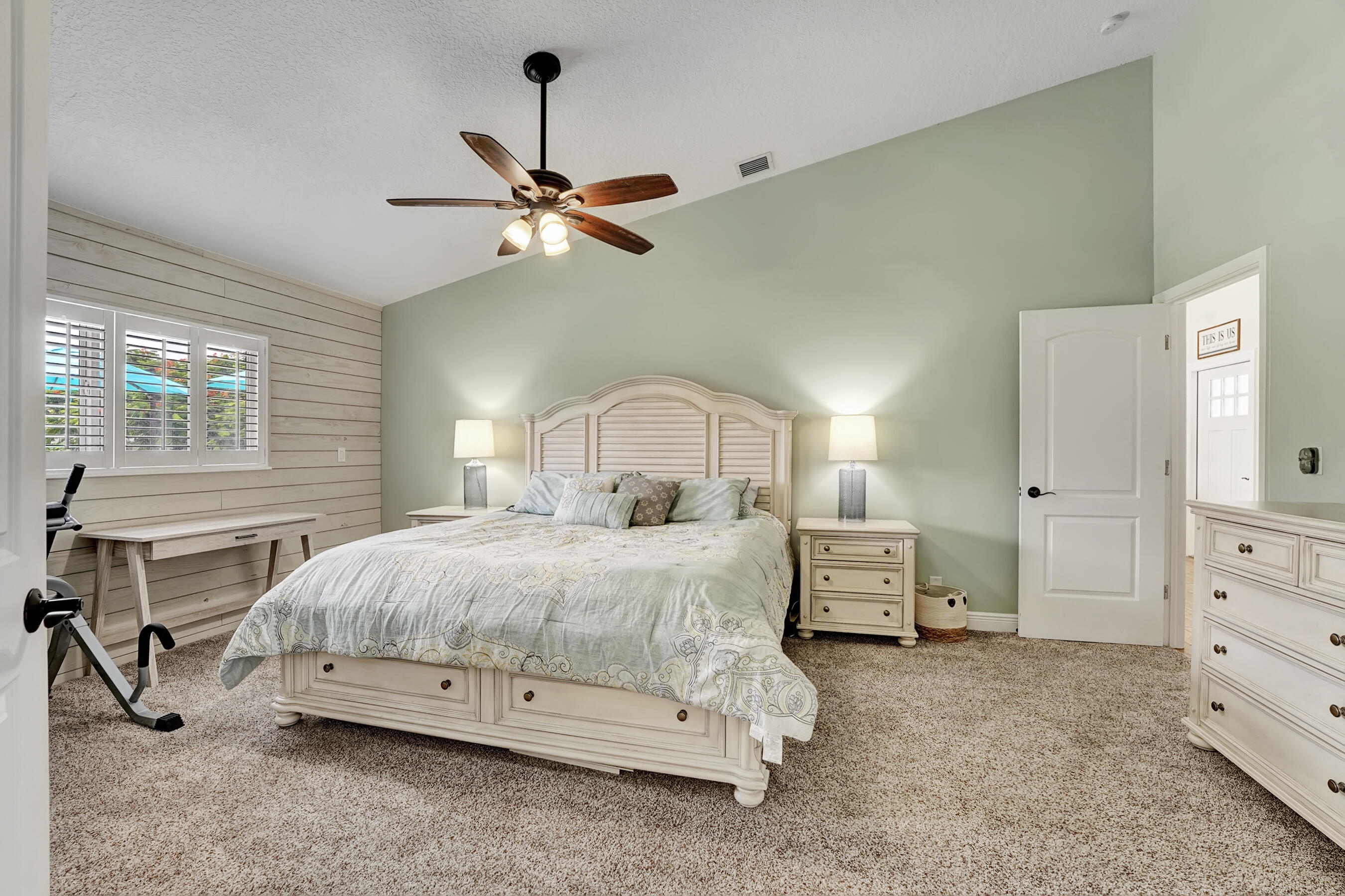 19495 Hampton Drive Boca Raton, FL 33434 - Photo 13 of 30 A8A3E63D-5B0D-493F-A209-B394200BFB55
