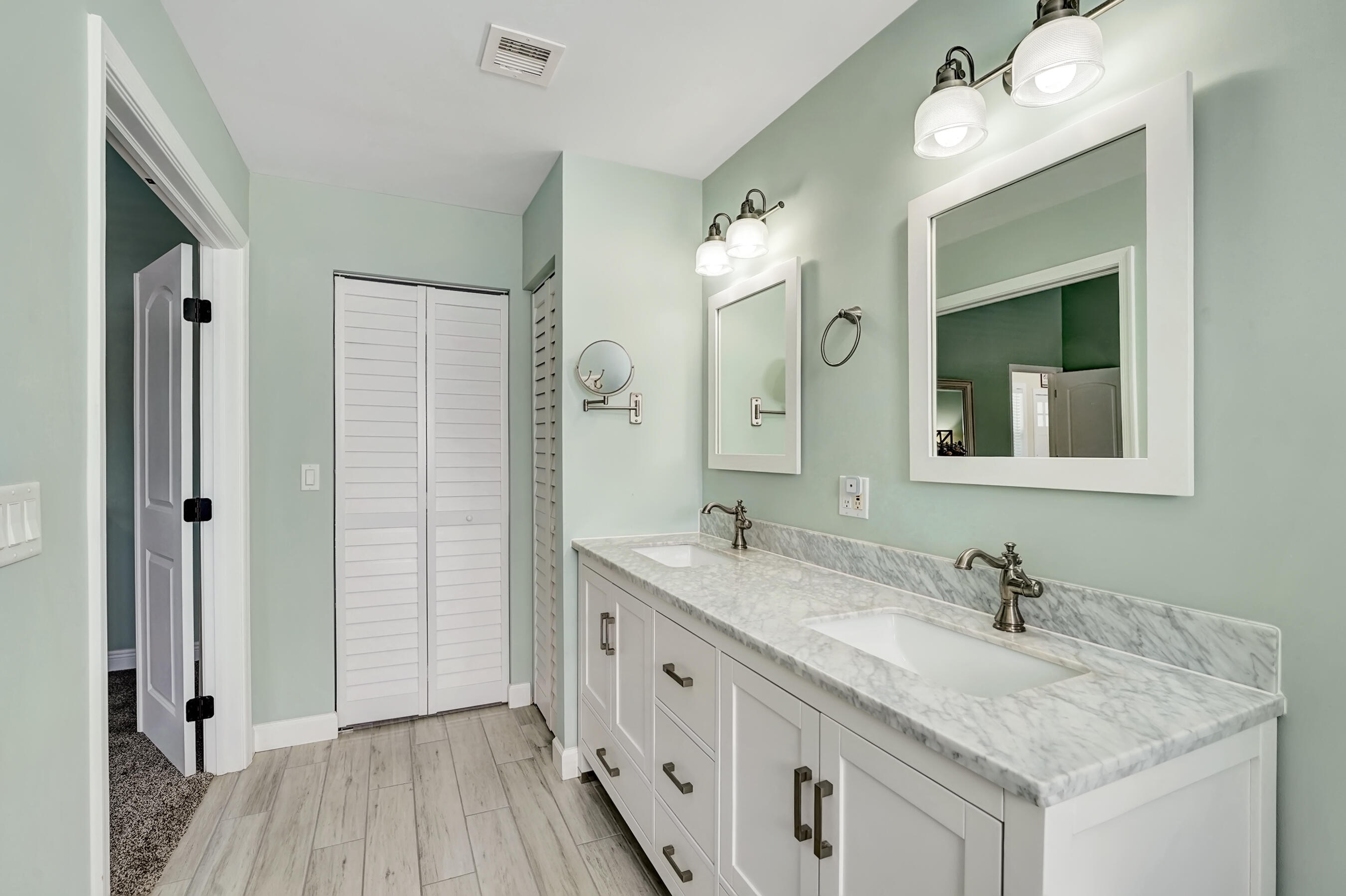 19495 Hampton Drive Boca Raton, FL 33434 - Photo 16 of 30 193D022B-D68D-4501-9059-9B5E69F1383C