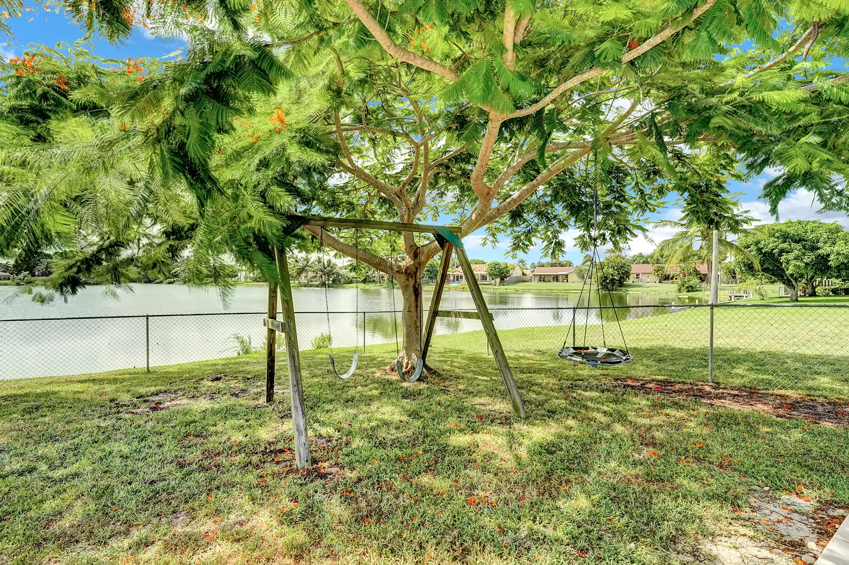 19495 Hampton Drive Boca Raton, FL 33434 - Photo 26 of 30 C2A38766-527A-48AD-BC0F-076615656A35