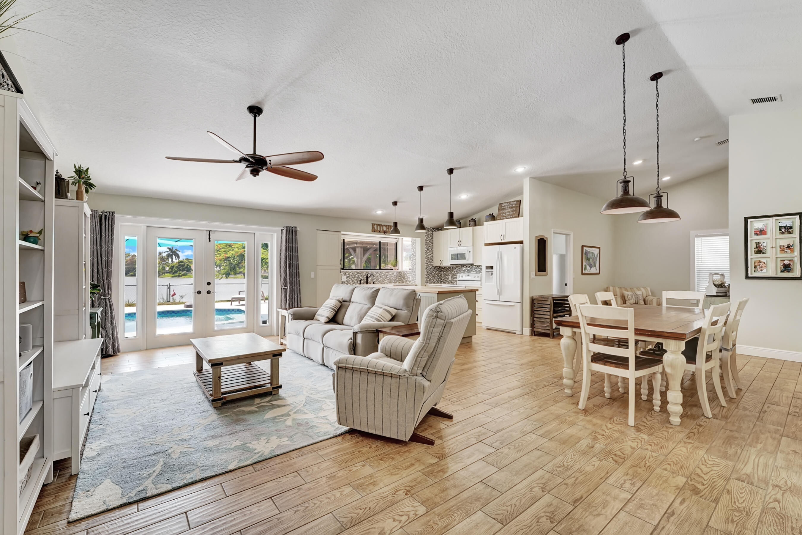19495 Hampton Drive Boca Raton, FL 33434 - Photo 4 of 30 B6AD5C19-1BD3-4E73-806B-3923C8A5F105