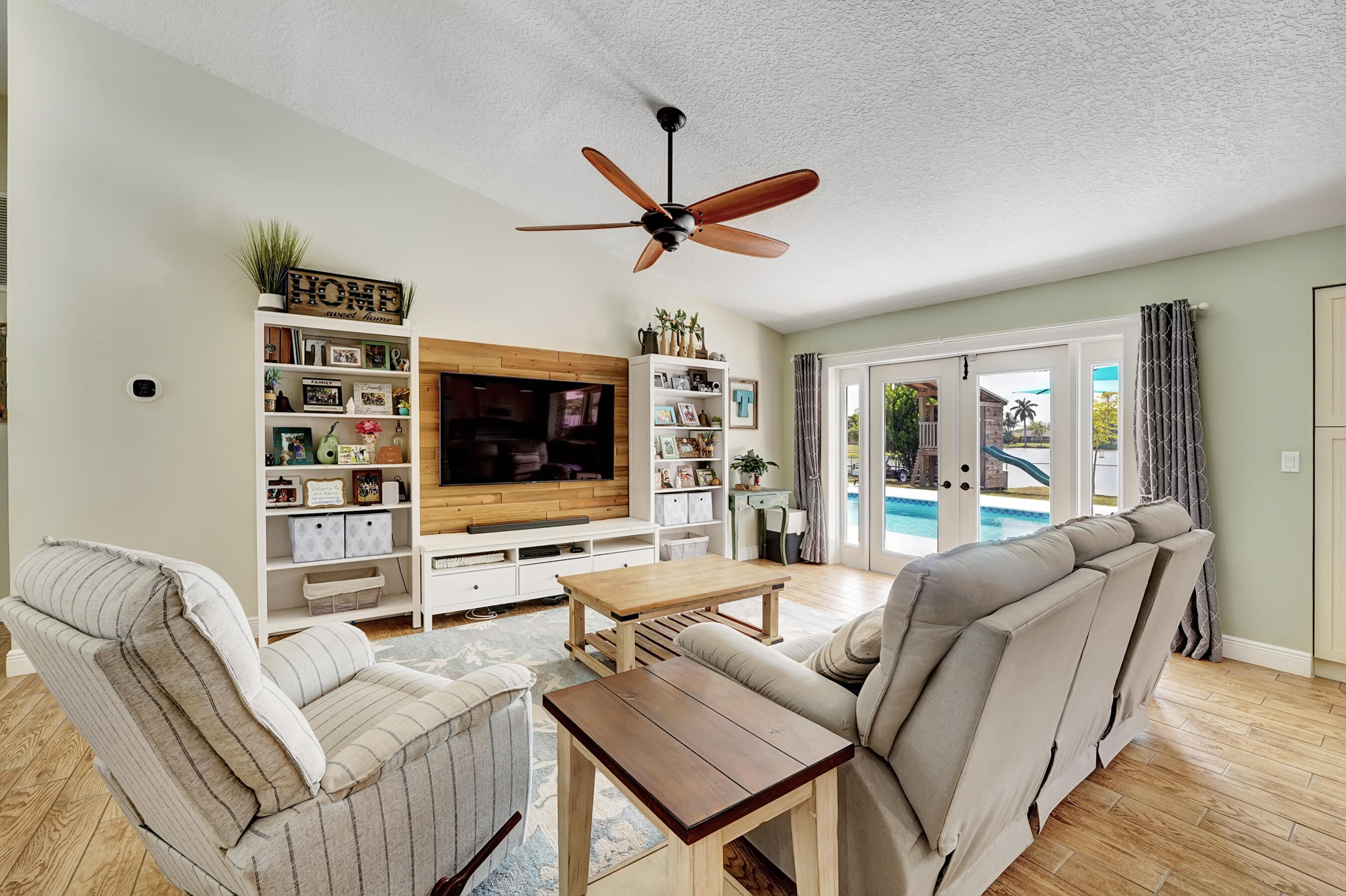 19495 Hampton Drive Boca Raton, FL 33434 - Photo 9 of 30 FE021E66-D5E8-417E-9A5E-6C91C4AA19BD