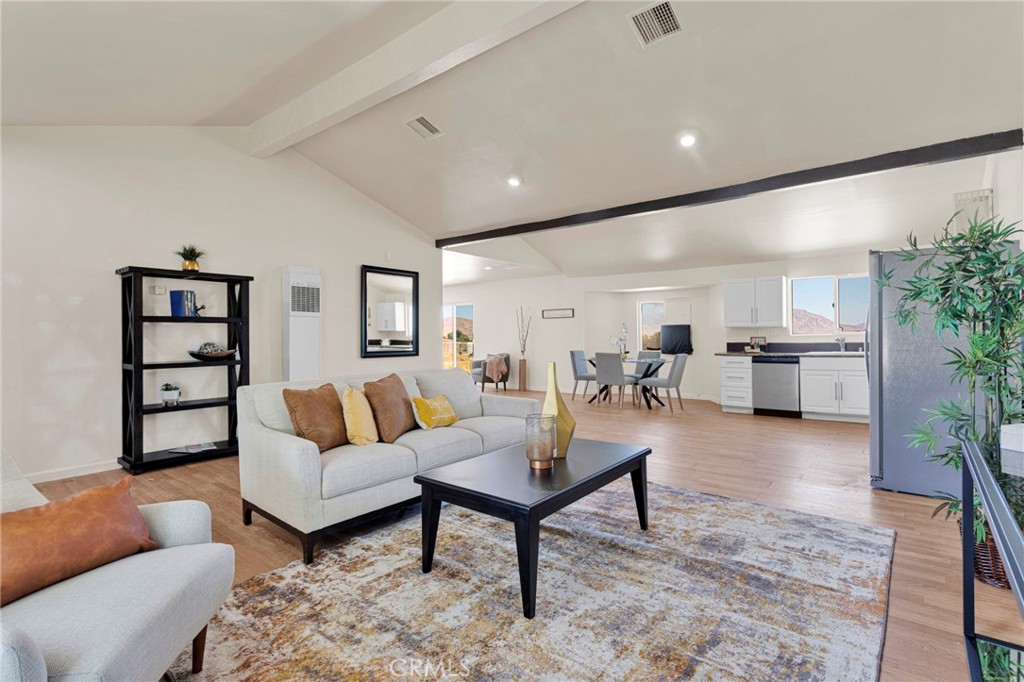 32480 Wren Road Lucerne Valley, CA 92356 - Photo 4 of 55