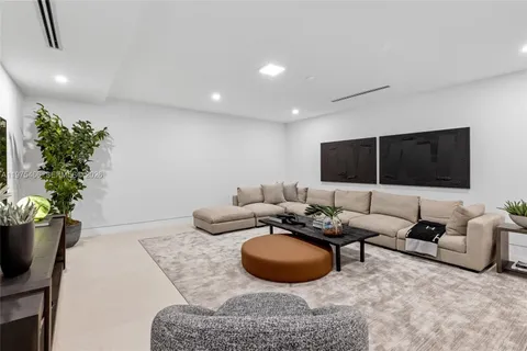 $10,400,000 | 6445 Southwest 129th Terrace, Pinecrest, FL 33156