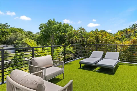 $10,400,000 | 6445 Southwest 129th Terrace, Pinecrest, FL 33156