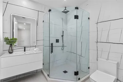 $10,400,000 | 6445 Southwest 129th Terrace, Pinecrest, FL 33156