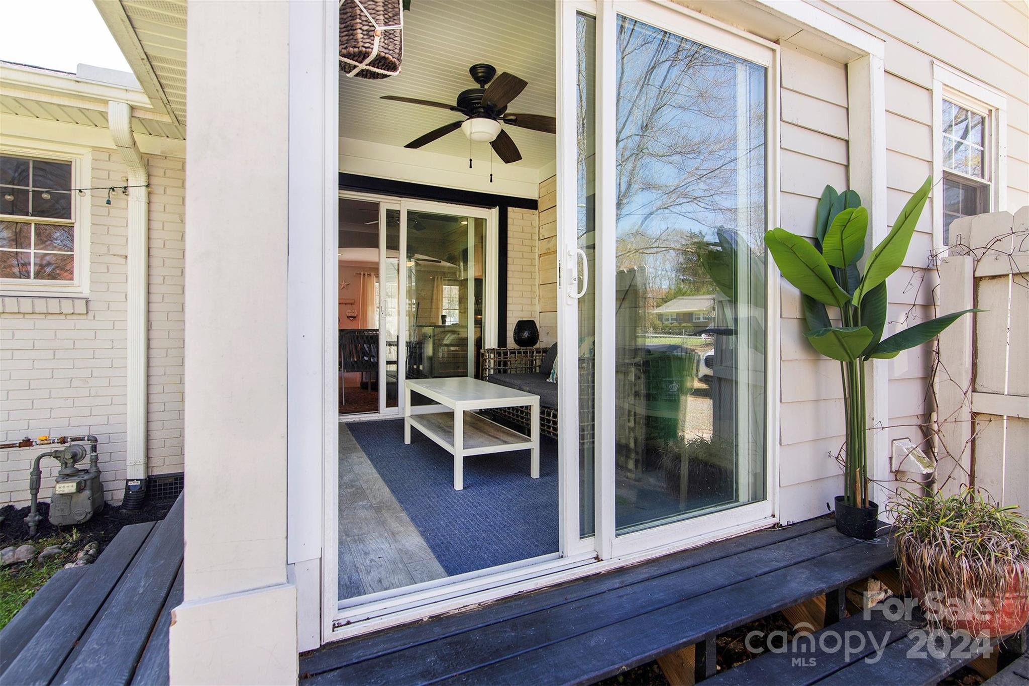 3741 Woodleaf Road Charlotte, NC 28205 - Photo 9 of 31 a view of balcony and patio