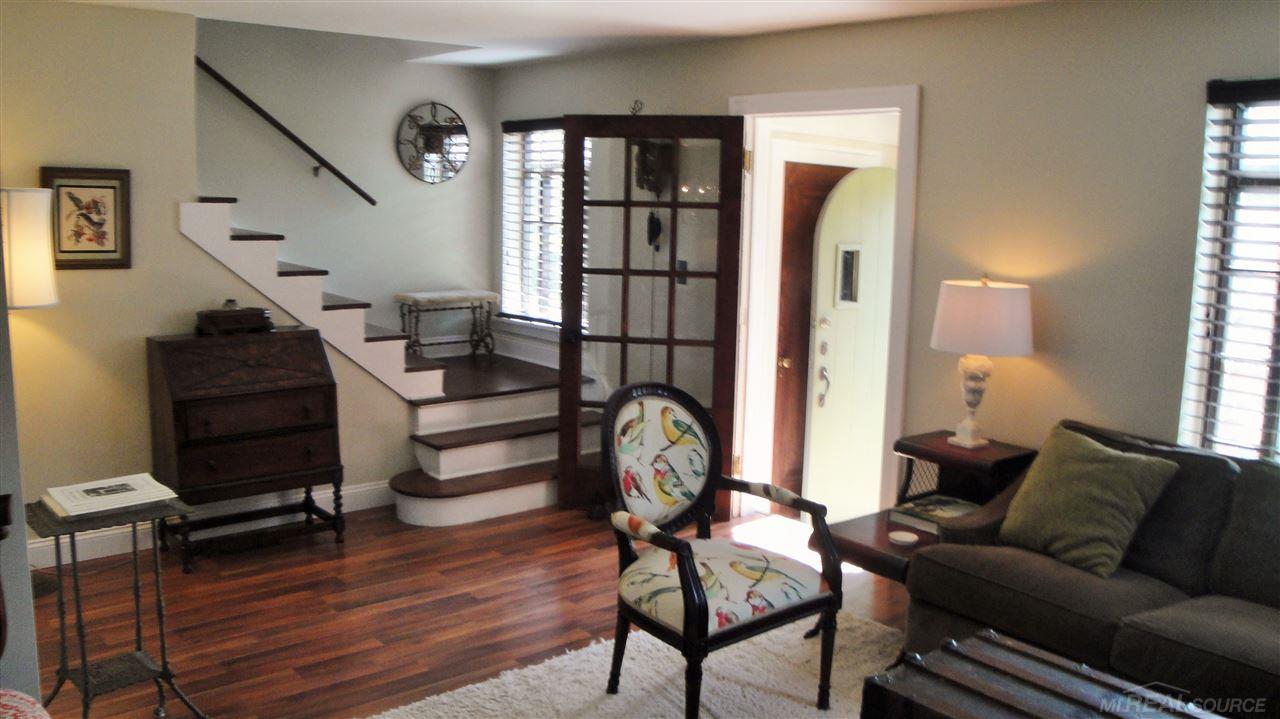 5760 Yorkshire Road Detroit, MI 48224 - Photo 5 of 35 31317697-4.JPG