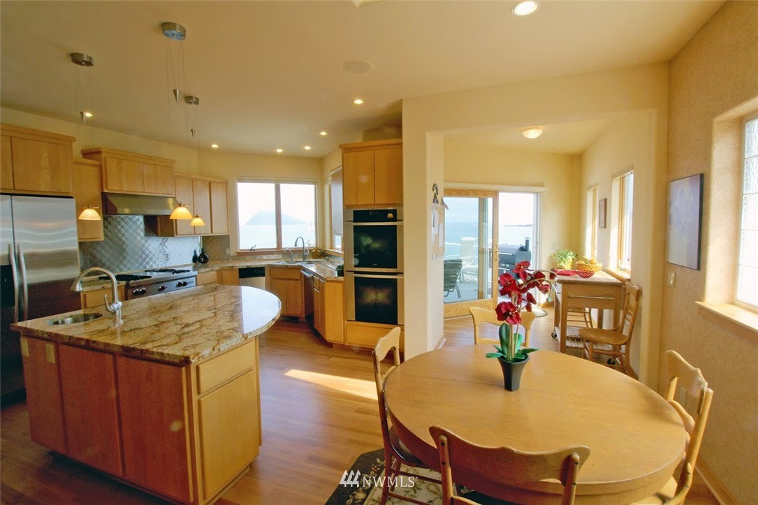 4844 G Loop Bow, WA 98232 - Photo 7 of 25