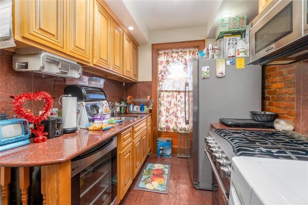 153 Bainbridge Street Brooklyn, NY 11233 - Photo 17 of 21