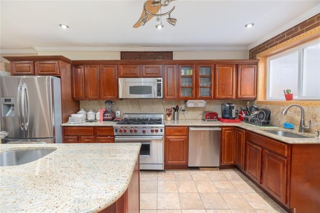 153 Bainbridge Street Brooklyn, NY 11233 - Photo 5 of 21