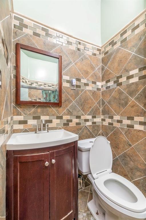 153 Bainbridge Street Brooklyn, NY 11233 - Photo 8 of 21