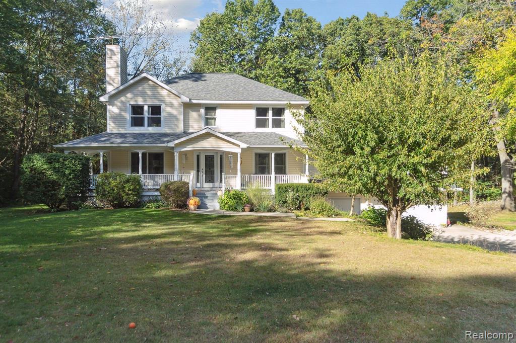 9215 Mabley Hill Road Fenton, MI 48430 - Photo 1 of 65