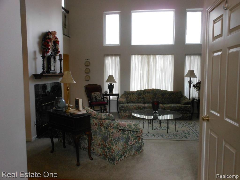 9570 Crown Ridge Road White Lake, MI 48386 - Photo 19 of 30 DSCN1705.jpg