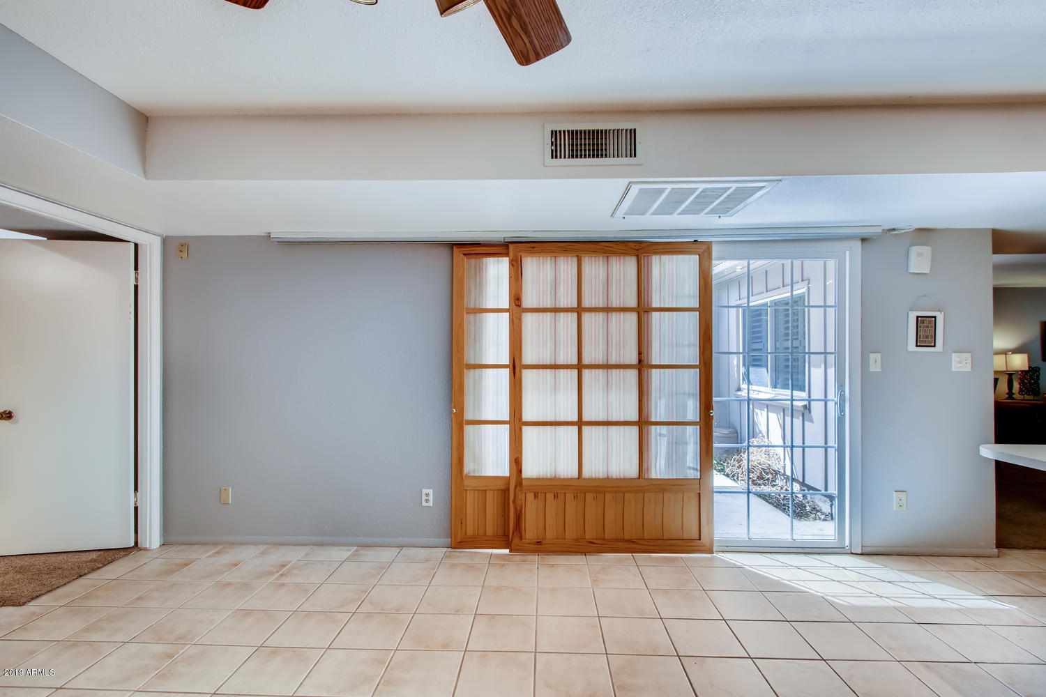5945 East Thomas Road Scottsdale, AZ 85251 - Photo 11 of 33 a view of an empty room