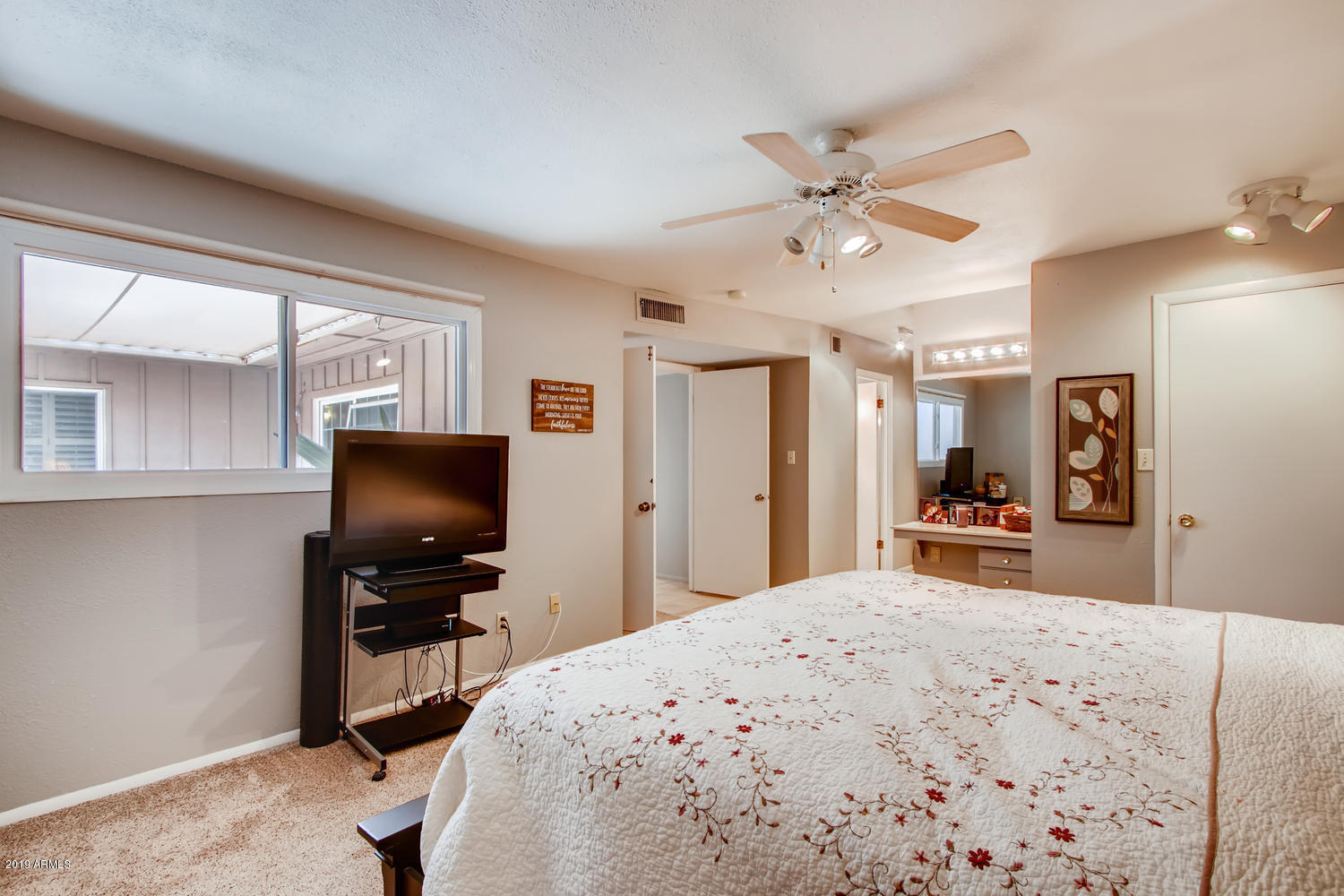 5945 East Thomas Road Scottsdale, AZ 85251 - Photo 13 of 33 5945 E THOMAS RD Scottsdale AZ-large-016