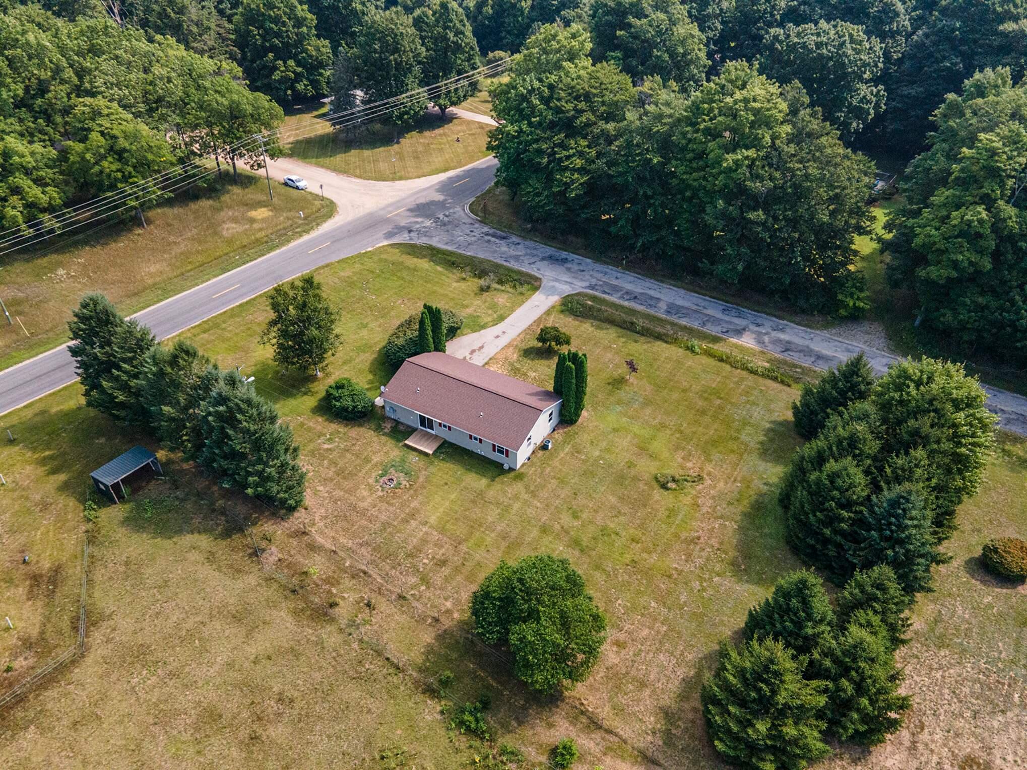 10981 Williams Road Montague, MI 49437 - Photo 3 of 20 20-Aug 10, 2025 08-11-19-Dk6c