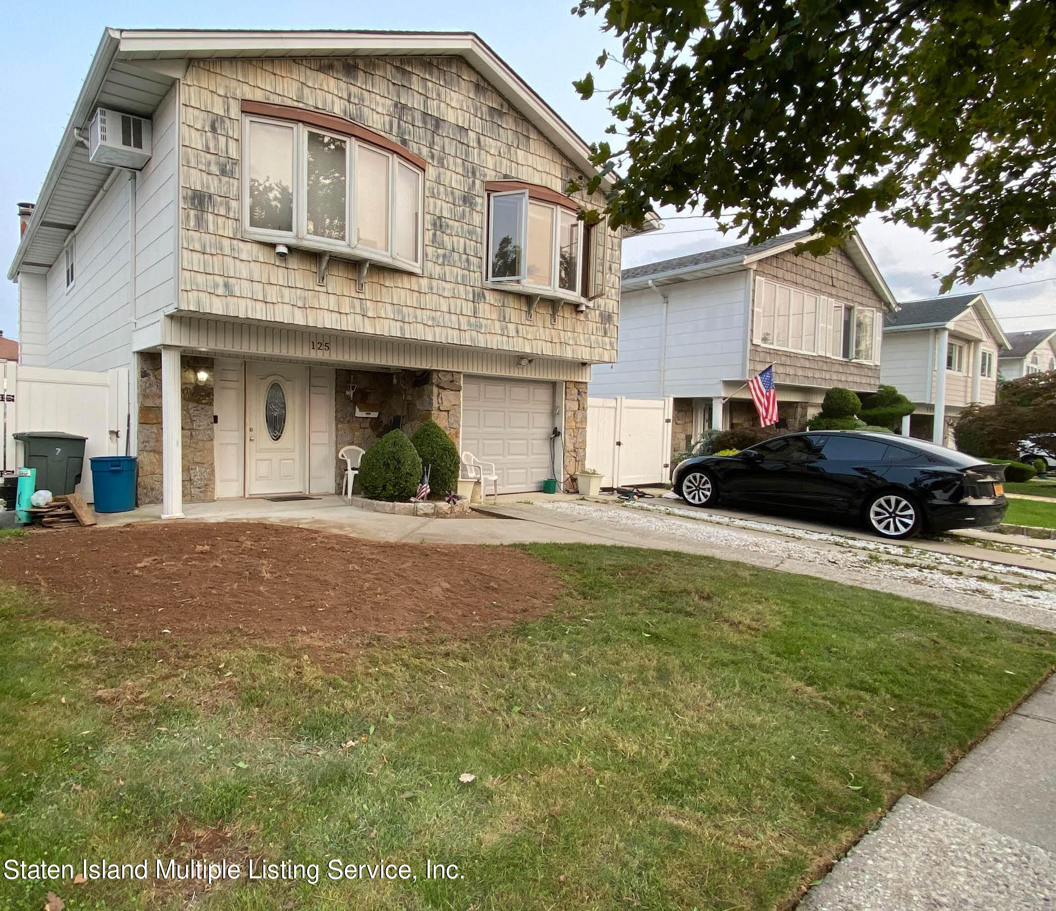 125 Fieldstone Road Staten Island, NY 10314 - Photo 2 of 8 front